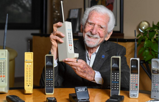 50 vjet më parë është realizuar telefonata e parë me celular
