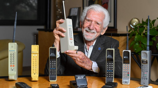 50 vjet më parë është realizuar telefonata e parë me celular