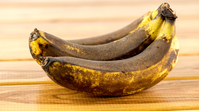 A ju pëlqen të hani banane të pjekura? Pas shikimit të këtij klipi, mund të ndaloni ta bëni atë menjëherë