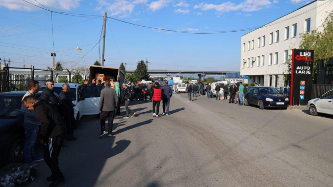 Ministria e Bujqësisë mbyll ‘kasaphanën’ te tregu i automjeteve në Prishtinë