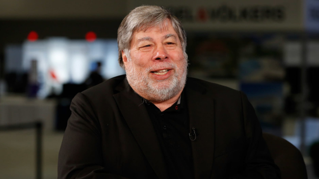 Wozniak: Inteligjenca Artificiale mund ta bëjë më të vështirë identifikimin e mashtrimit dhe dezinformimit