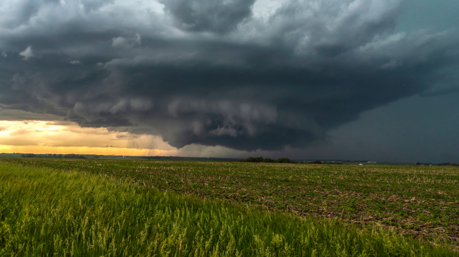 Më shumë se 40 milionë amerikanë të ekspozuar ndaj kushteve ekstreme të motit: tornado, përmbytje dhe breshër