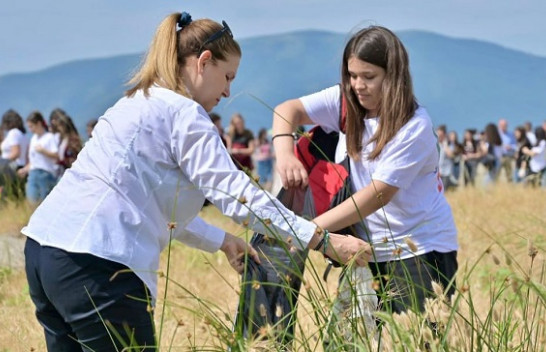 Pët Ditën e Mjedisit, Kumbaro: Do të dyfishojmë forcat për pastrimin e bregdetit të Vlorës