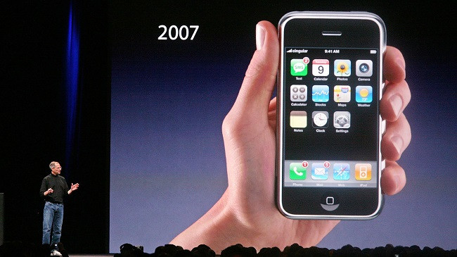 iPhone i gjeneratës së parë shitet me çmim marramendës