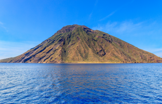 Shkencëtarët zbuluan tre vullkane në brigjet e Sicilisë që ishin të panjohura më parë dhe mund të jenë aktivë