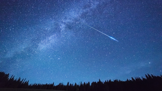 Shi meteorësh/ Fotografi spektakolare që tregojnë mrekullinë në qiellin e natës