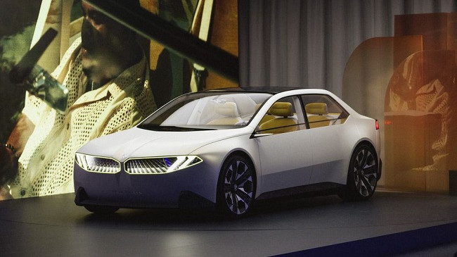 BMW prezanton të ardhmen e veturave elektrike me konceptin Vision Neue Klasse