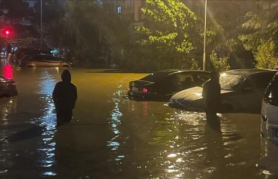 Stamboll, dy të vdekur nga përmbytjet