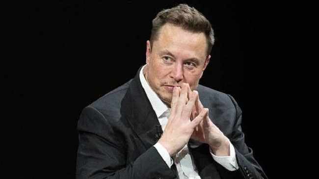 Musk urdhëroi inxhinierë të fiknin rrjetin satelitor për të ndaluar sulmin ukrainas