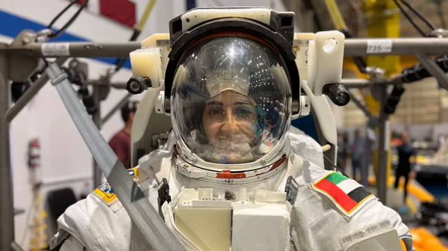 Astronautja e parë femër e Emirateve të Bashkuara Arabe gati për misionin hapësinor në vitin 2024
