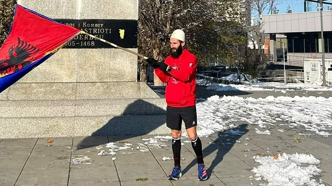 Sportisti nga Kosova nis sfidën Kuq e Zi: Do shkojë me vrap në Tiranë për 24 orë