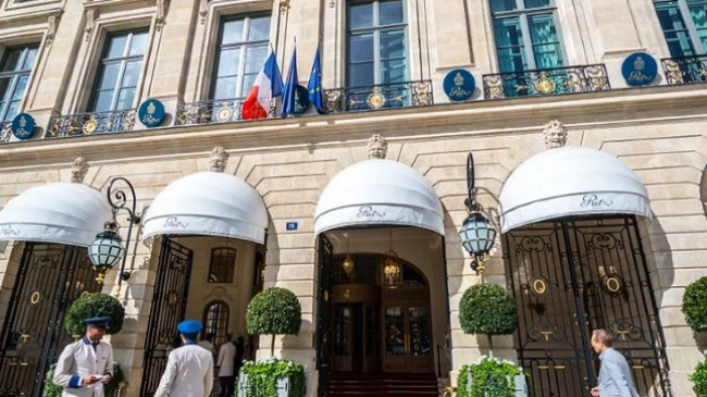Unaza e humbur prej 750 mijë eurosh u gjet në fshesën me vakum të hotelit