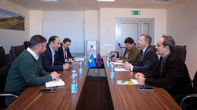 Szunyog takon Aliun, ia jep një këshillë për mbrojtjen e mjedisit