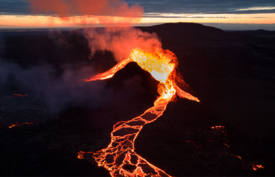 Imazhet e NASA-s tregojnë një çarje të madhe që hapet në Islandë