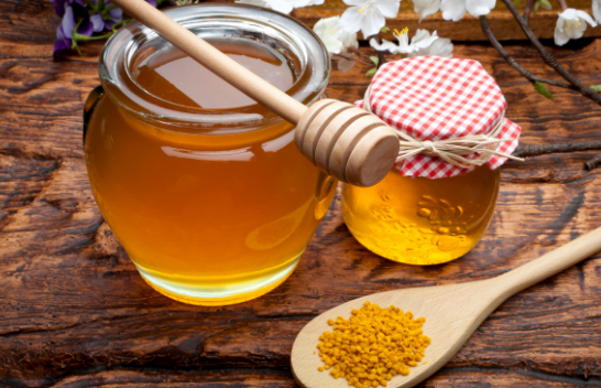 Pesë arsye pse është mirë të hani mjaltë në dimër
