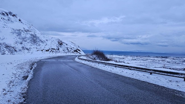 Kjo është gjendja e rrugëve në Shqipëri pas reshjeve të borës