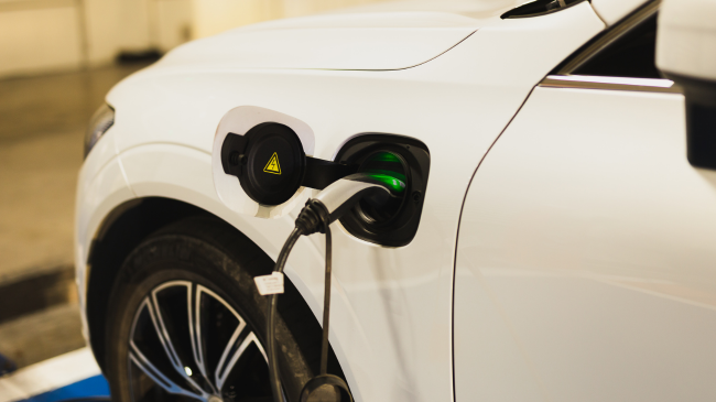 Toyota: Veturat elektrike nuk do të dominojnë kurrë tregun