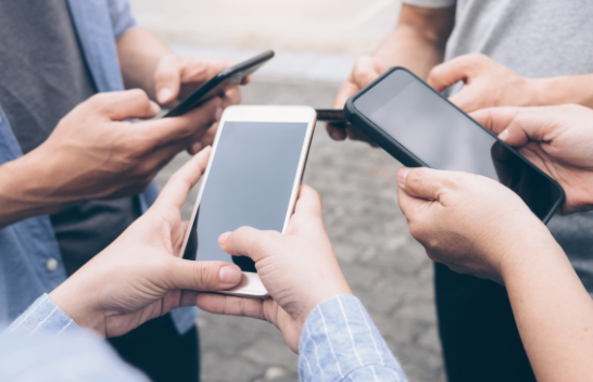 A mund të qëndroni një muaj pa telefon? Kjo kompani ju paguan nëse pranoni
