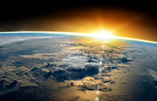 Perspektiva kozmike: A mund të ndihmojë astronomia në trajtimin e krizës klimatike?