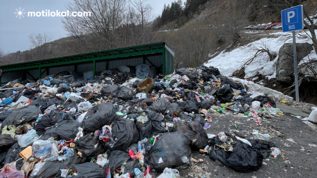 Pamje të shëmtuara: Brezovica mbulohet nga bërlloku