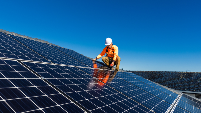Si të bëhesh specialist i energjisë diellore?