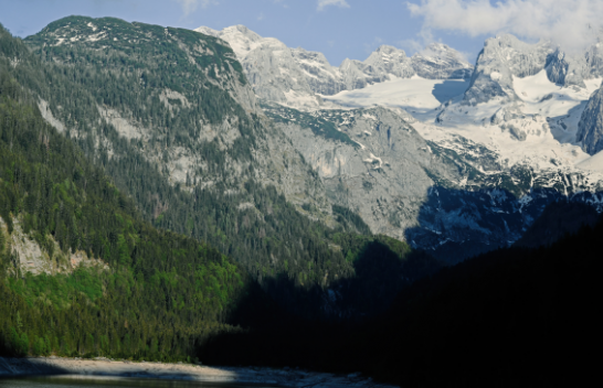 Paralajmërim dramatik: Austrisë mund t'i zhduken akullnajat në disa dekada