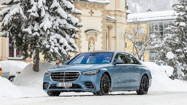 Mercedes prezantoi një edicion të rifreskuar të sedanit të tij më luksoz