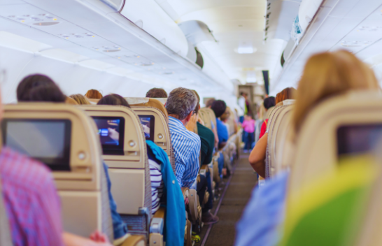 Efekti i presionit atmosferik: Çfarë ndodh në trup kur fluturoni në një aeroplan?