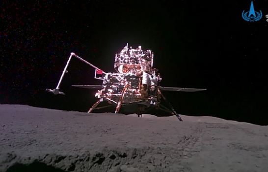 Misioni kinez Chang'e-6 kthehet në Tokë me mostra historike nga ana e largët e Hënës