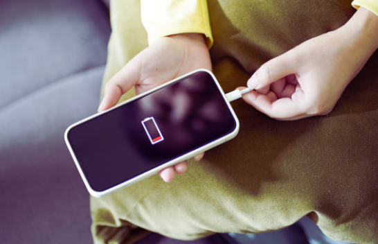 Si të parandaloni mbinxehjen e telefonit gjatë vapës së verës