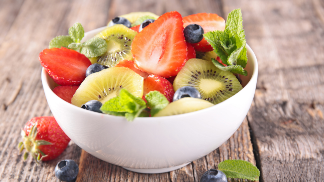 Konsumimi i këtij fruti mund t'ju ndihmojë të hiqni qafe aknet