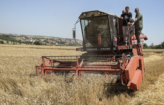 Kurti nga korrje-shirjet në Malishevë: “Buka jonë, në sofrën tonë, nga toka jonë”