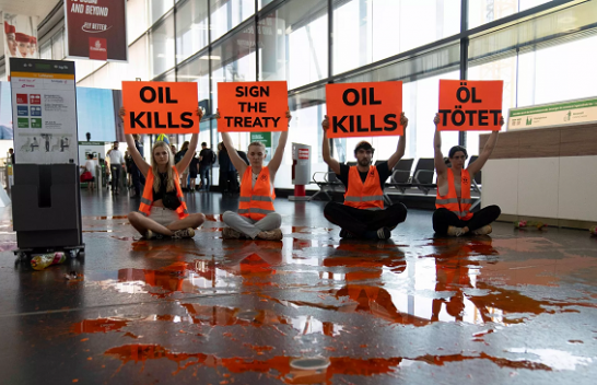 Kush janë protestuesit e klimës që synojnë aeroportet evropiane?