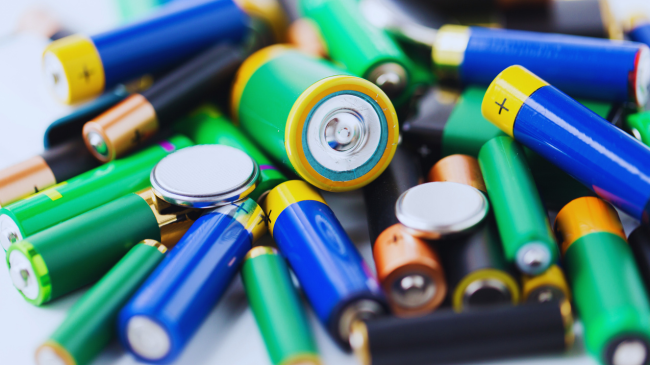A është kjo lamtumirë baterive? Studiuesit zhvillojnë teknologjinë për të fuqizuar pajisjet elektronike