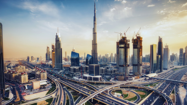 Autostrada më e gjelbër në botë mund të ndërtohet në Dubai