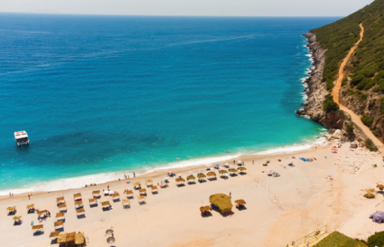 Daily Express: Shqipëria, perla e fshehur e Evropës që i tejkalon të gjitha pritjet e turistëve