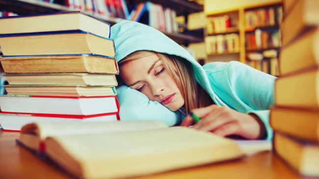 Si ndikon moti në shëndetin mendor dhe mirëqenien e studentëve?