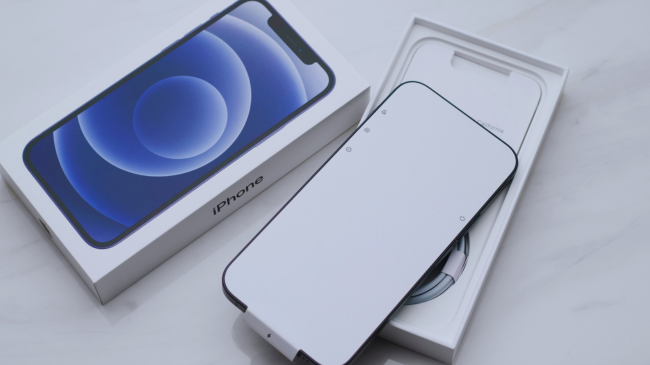 Prodhimi i modelit më të lirë iPhone fillon në dhjetor