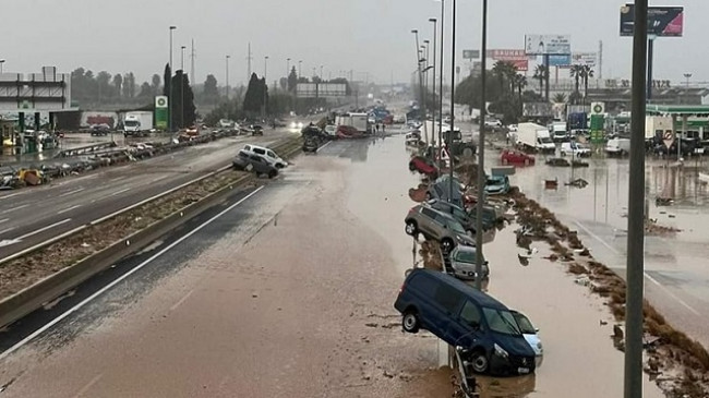 Nga përmbytjet në Spanjë, numri i të vdekurve arriti në 158, qindra shpëtimtarë në terren