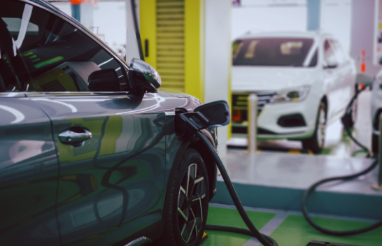 Rritet përdorimi i automjeteve elektrike në Shqipëri