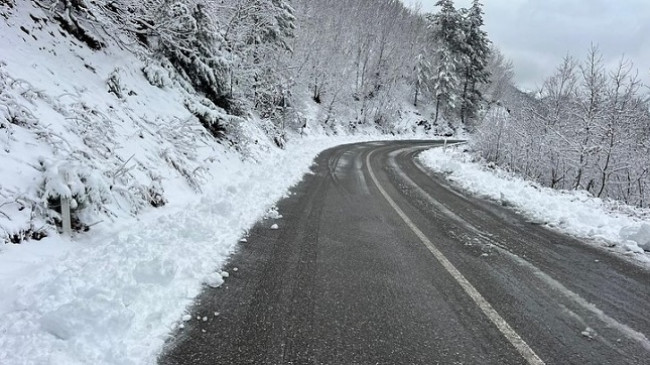Borë në Shqipëri: Gjendja e rrugëve sot