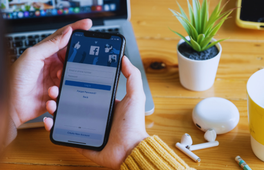 Ndryshim i madh në Facebook dhe Instagram: Kontrolluesit e fakteve hiqen, përdoruesit marrin kontrollin