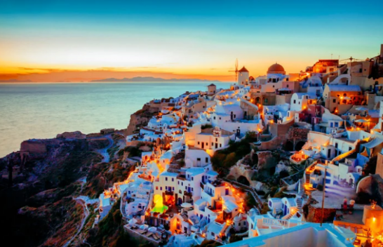 Alarm në Santorini: Greqia shpall gjendje të jashtëzakonshme pas lëkundjeve sizmike