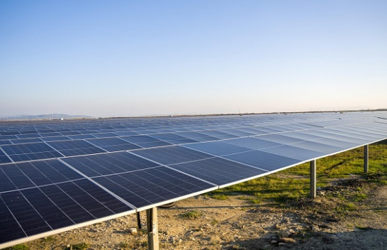 Rritet prodhimi i energjisë diellore në Shqipëri