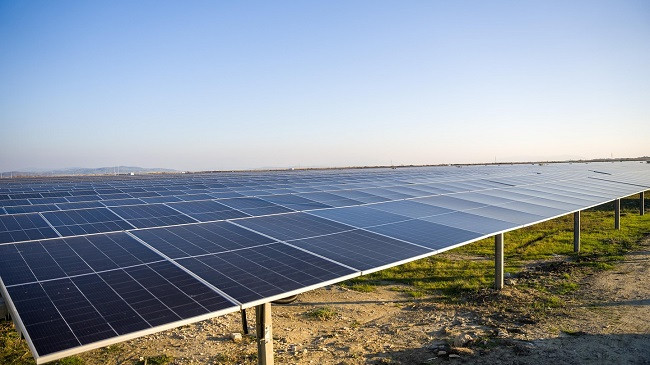 Rritet prodhimi i energjisë diellore në Shqipëri