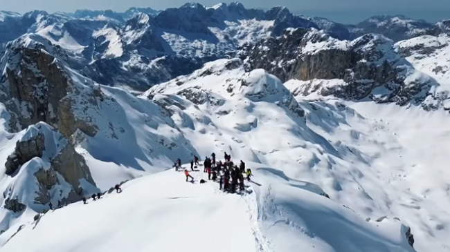 179 alpinistë sfidojnë majat e Alpeve Shqiptare!
