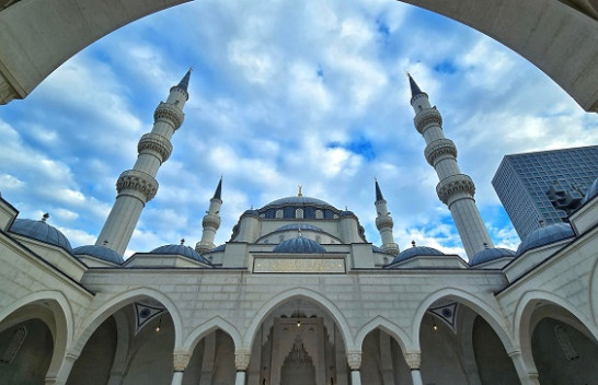 Parashikimi i motit për festën e Fitër Bajramit