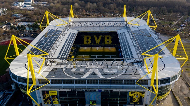 Klubi gjerman i futbollit vendos sistemin më të madh fotovoltaik në stadium