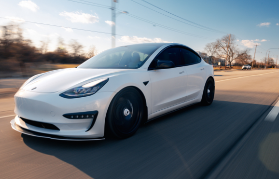 Tesla pëson rënie të shitjeve në Evropë gjatë tremujorit të parë