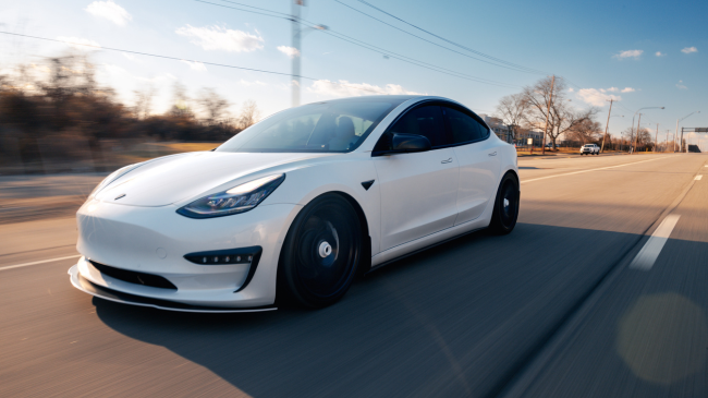 Tesla pëson rënie të shitjeve në Evropë gjatë tremujorit të parë
